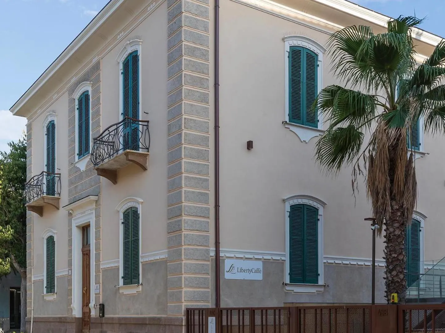 Luxury Liberty House Otel Alghero Konukevi