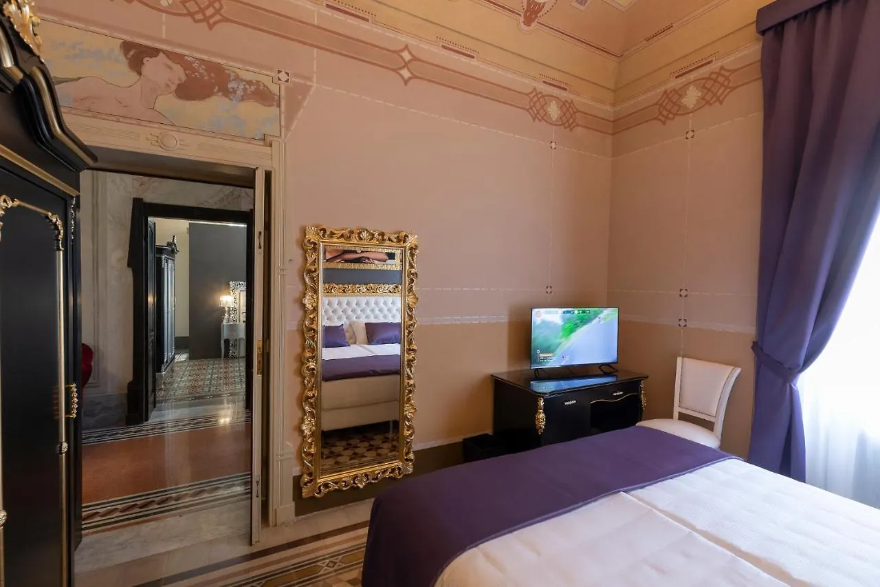 Luxury Liberty House Hotel Alghero 0*,